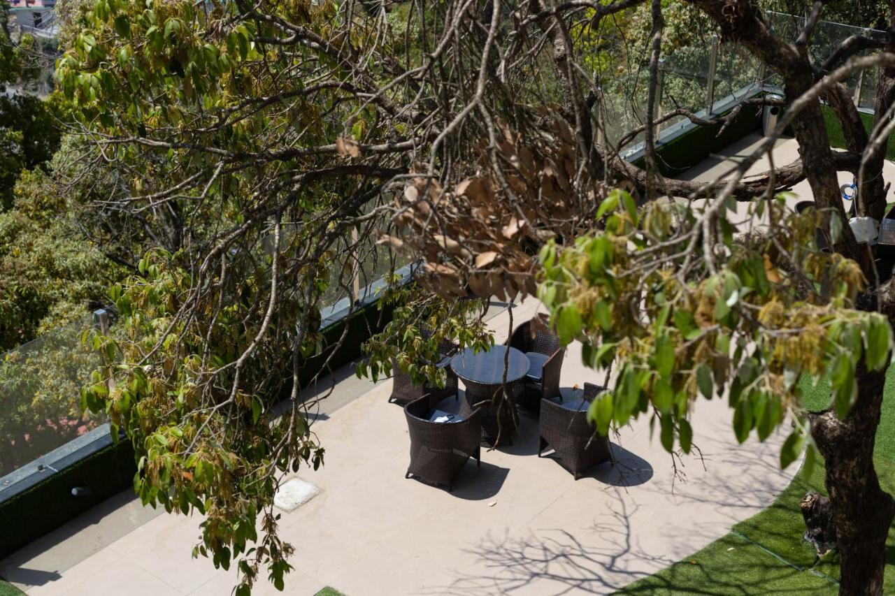 Accord Hotell Mussoorie Exteriör bild