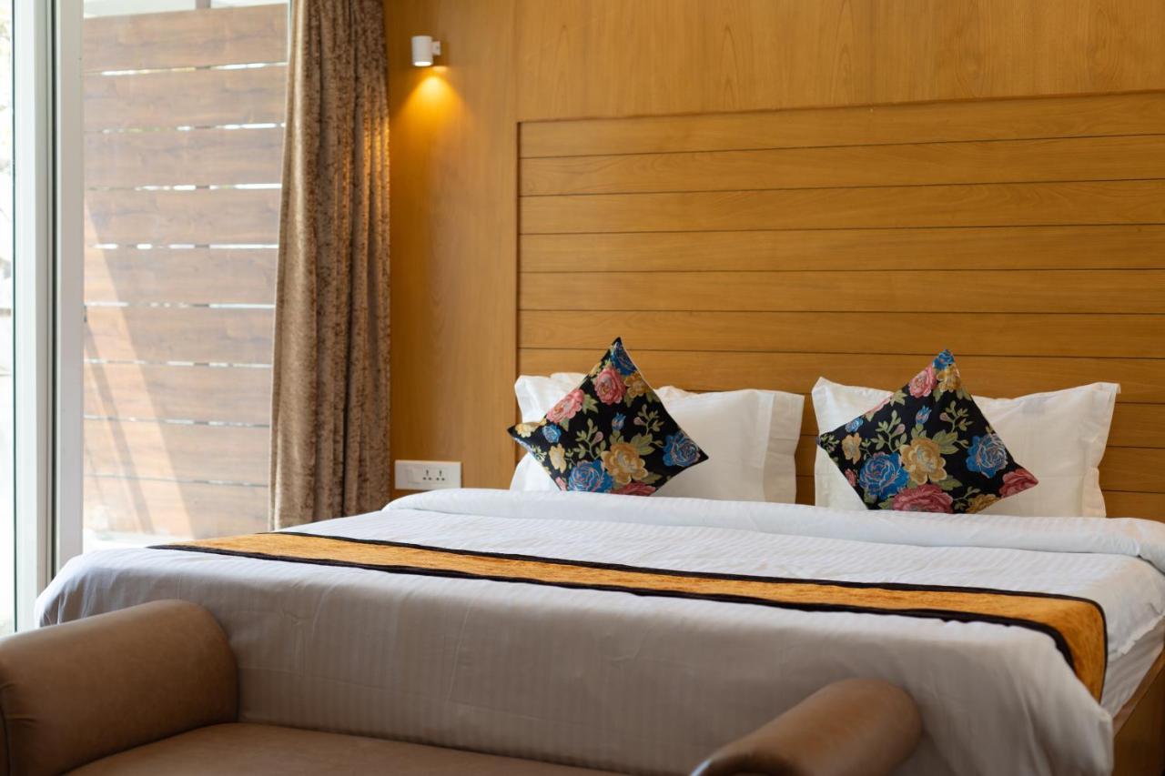 Accord Hotell Mussoorie Exteriör bild